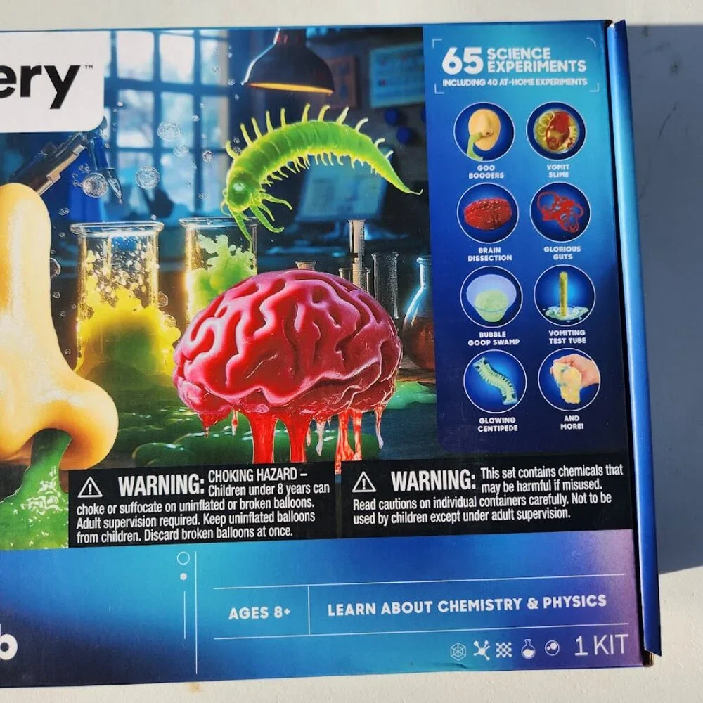 NEW Discovery Big Creepy Science Lab Kit 65 Experiments Amazing Reactions Chemis